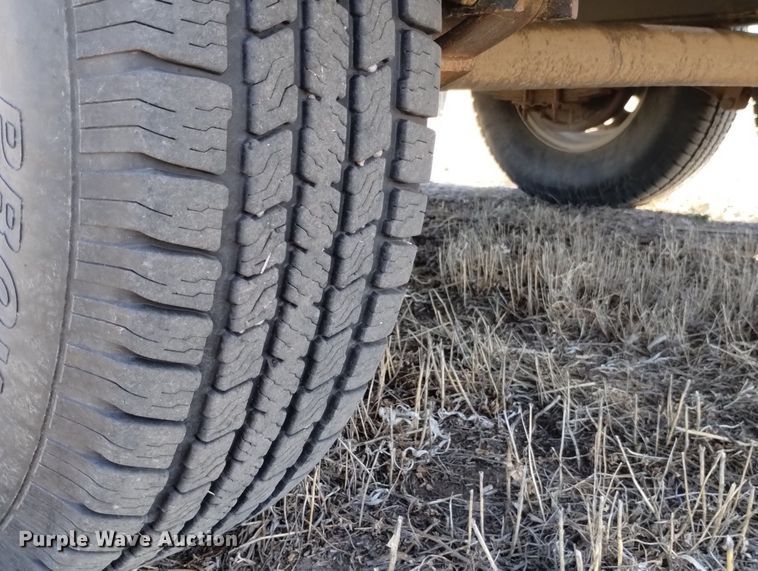 image for item DN6359 2015 Lamar K1-6010  fuel trailer