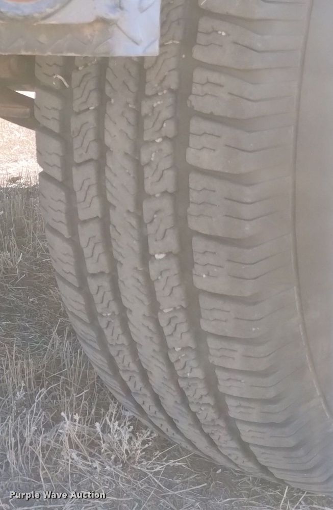 image for item DN6359 2015 Lamar K1-6010  fuel trailer