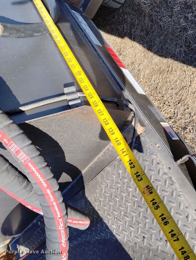 image for item DN6359 2015 Lamar K1-6010  fuel trailer