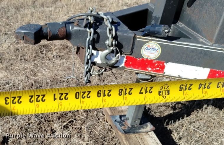 image for item DN6359 2015 Lamar K1-6010  fuel trailer