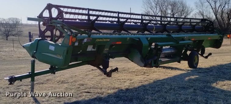 image for item DN6360 2004 John Deere 936D  draper head