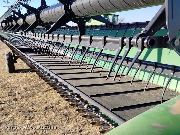 image for item DN6360 2004 John Deere 936D  draper head