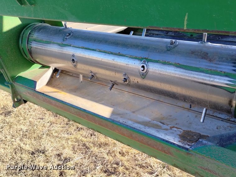 image for item DN6360 2004 John Deere 936D  draper head