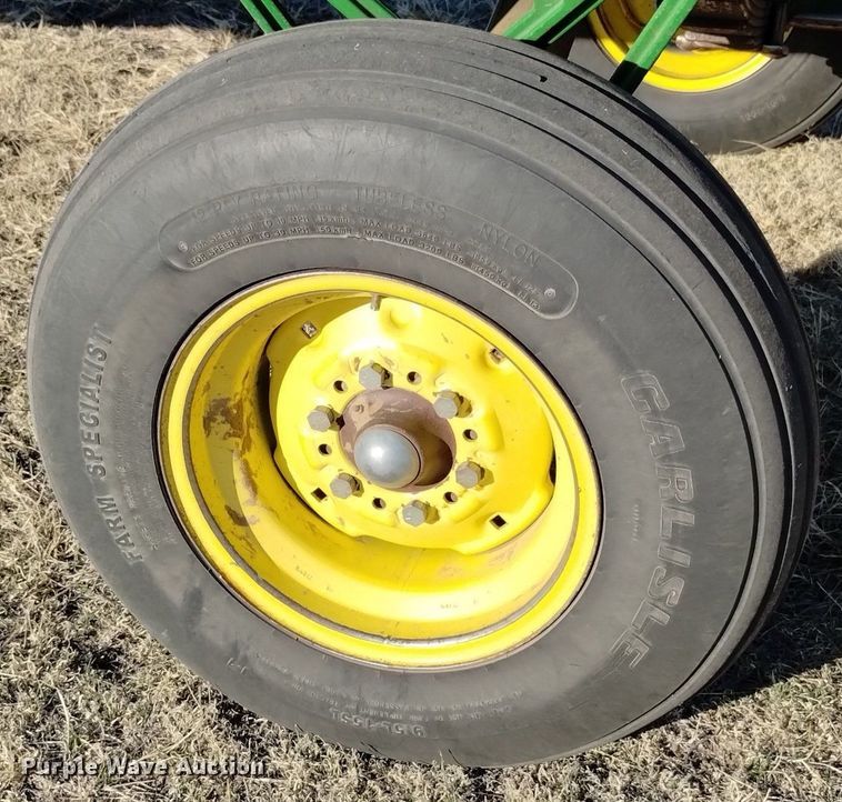 image for item DN6360 2004 John Deere 936D  draper head