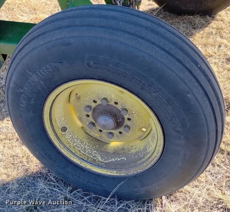 image for item DN6360 2004 John Deere 936D  draper head