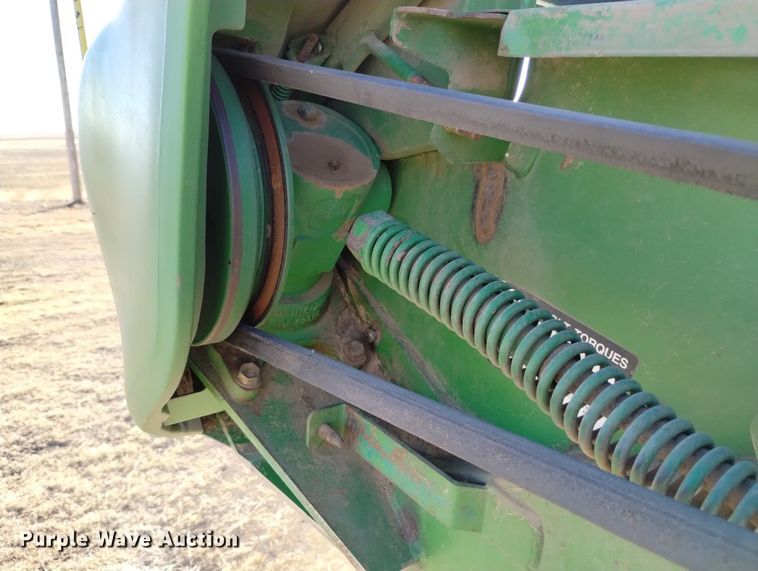image for item DN6360 2004 John Deere 936D  draper head