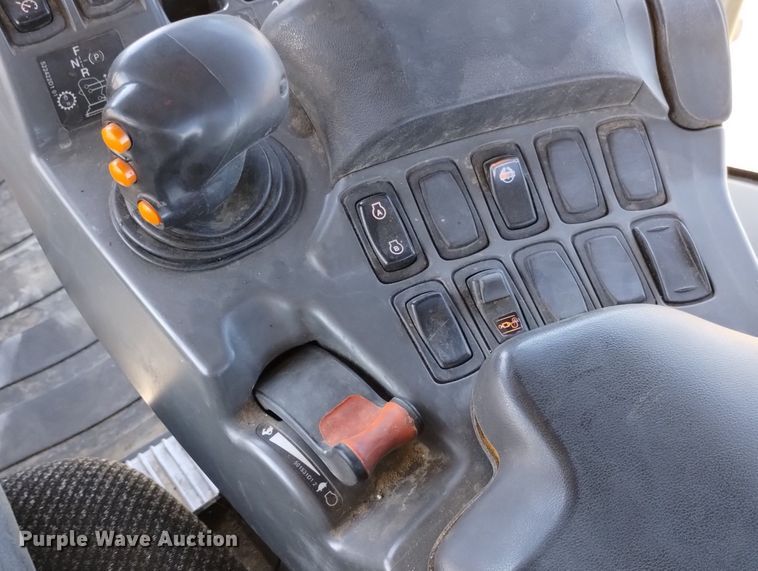 image for item DN6361 2010 Challenger MT945C  4WD tractor