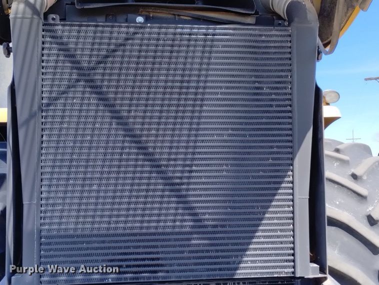 image for item DN6361 2010 Challenger MT945C  4WD tractor