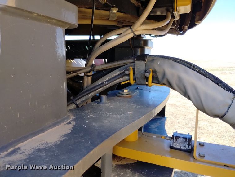 image for item DN6361 2010 Challenger MT945C  4WD tractor