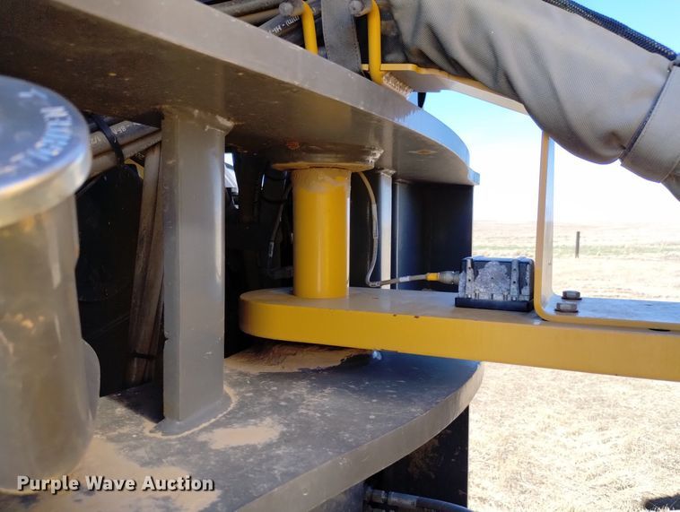 image for item DN6361 2010 Challenger MT945C  4WD tractor