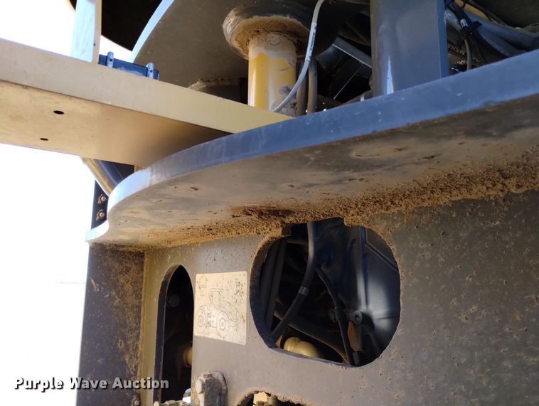 image for item DN6361 2010 Challenger MT945C  4WD tractor