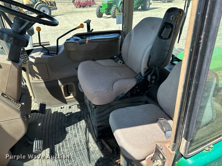 image for item DN6363 2003 John Deere 9320  4WD tractor