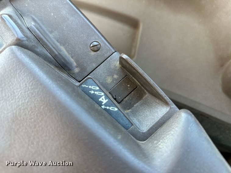 image for item DN6363 2003 John Deere 9320  4WD tractor