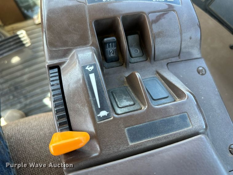 image for item DN6363 2003 John Deere 9320  4WD tractor