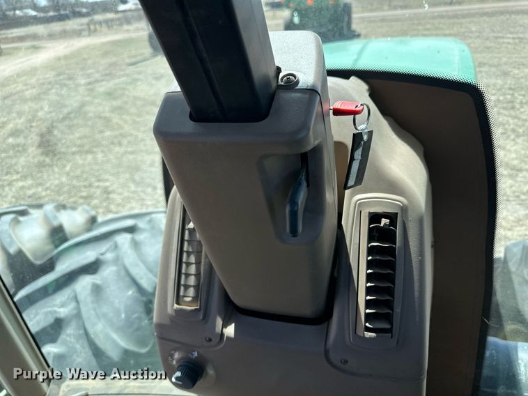 image for item DN6363 2003 John Deere 9320  4WD tractor