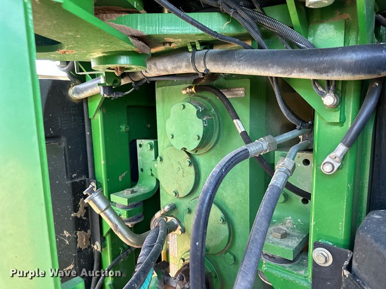 image for item DN6363 2003 John Deere 9320  4WD tractor