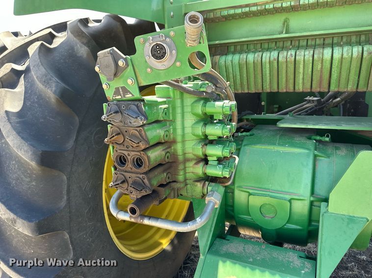 image for item DN6363 2003 John Deere 9320  4WD tractor