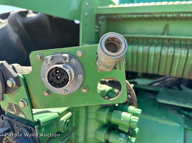 image for item DN6363 2003 John Deere 9320  4WD tractor