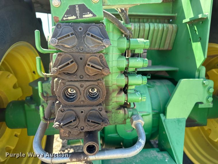 image for item DN6363 2003 John Deere 9320  4WD tractor