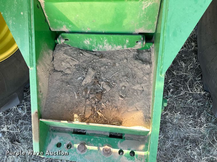 image for item DN6363 2003 John Deere 9320  4WD tractor