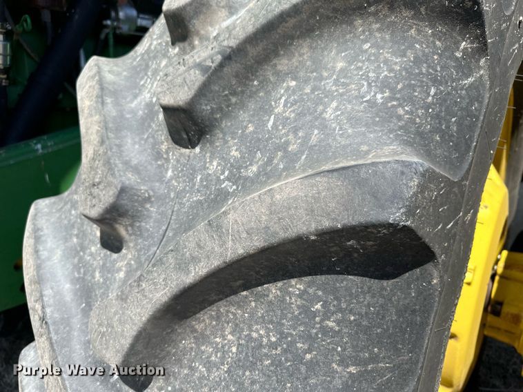 image for item DN6363 2003 John Deere 9320  4WD tractor