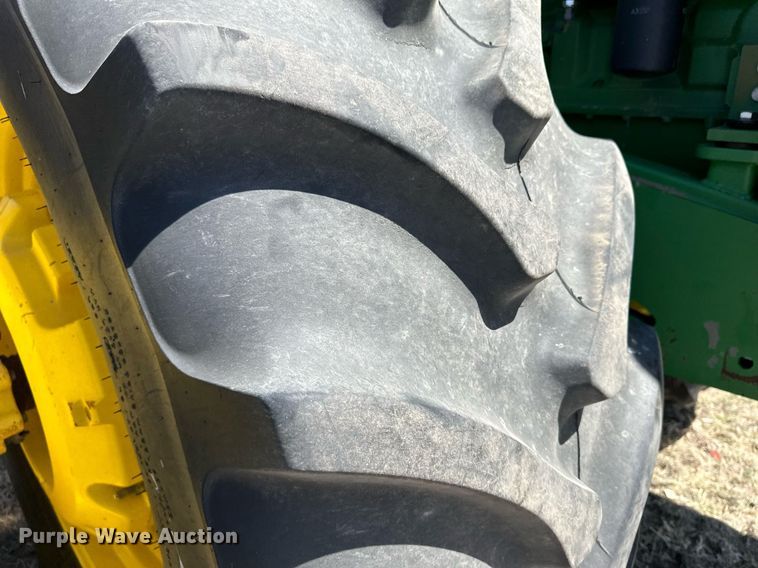 image for item DN6363 2003 John Deere 9320  4WD tractor