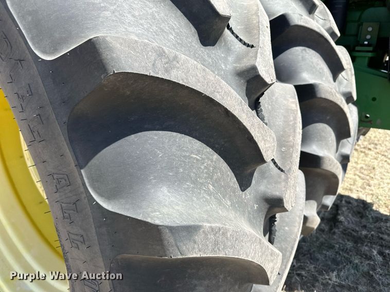 image for item DN6363 2003 John Deere 9320  4WD tractor