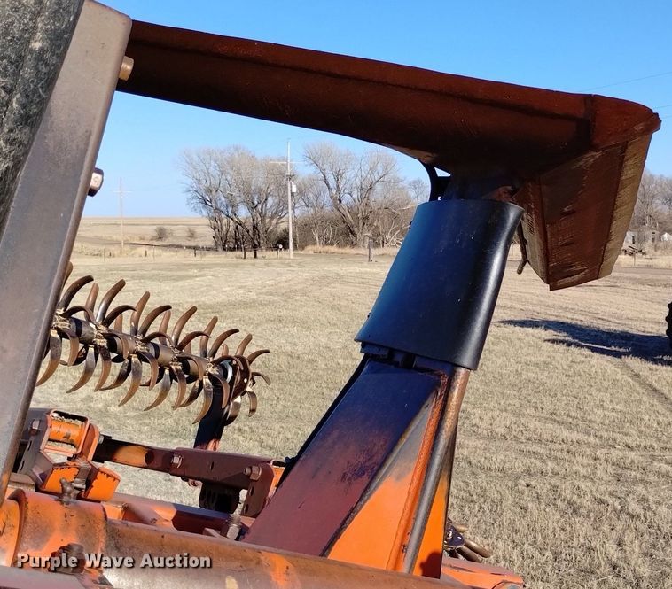 image for item DN6364 Sunflower 3691-45  sweep plow