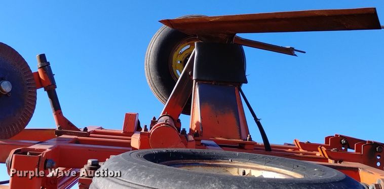 image for item DN6364 Sunflower 3691-45  sweep plow