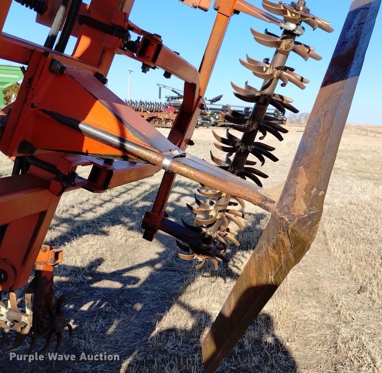 image for item DN6364 Sunflower 3691-45  sweep plow