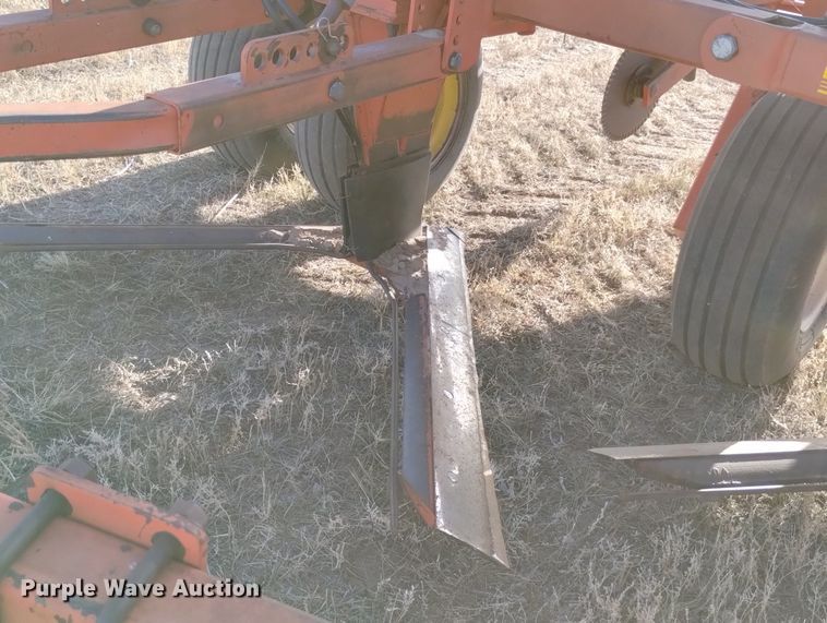 image for item DN6364 Sunflower 3691-45  sweep plow