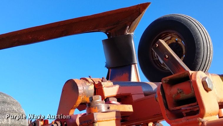 image for item DN6364 Sunflower 3691-45  sweep plow