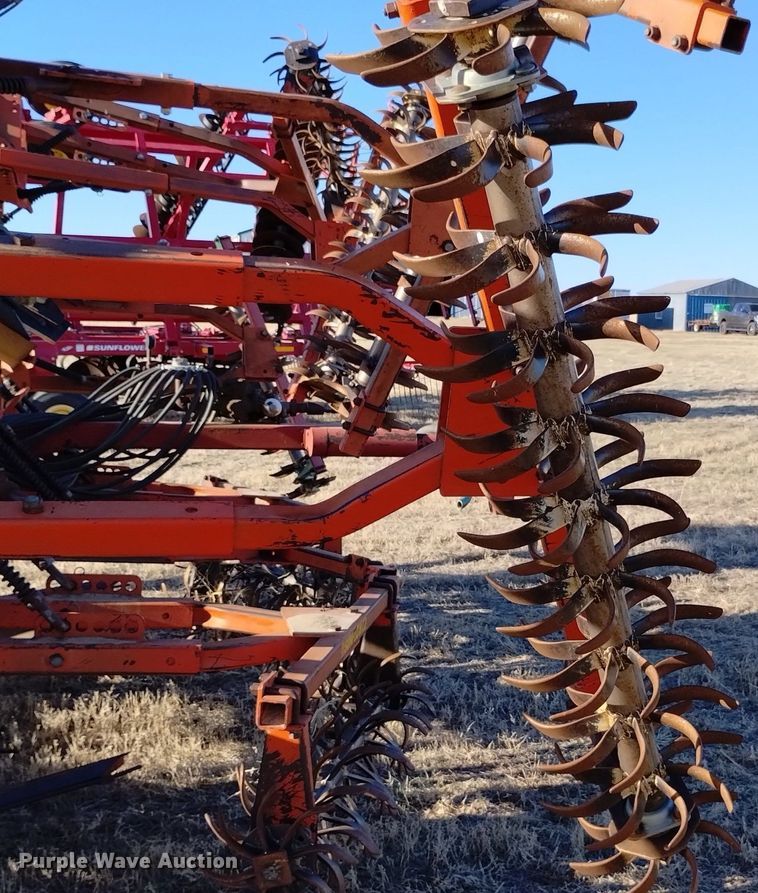 image for item DN6364 Sunflower 3691-45  sweep plow