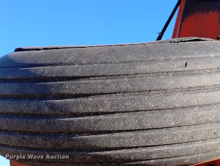 image for item DN6364 Sunflower 3691-45  sweep plow