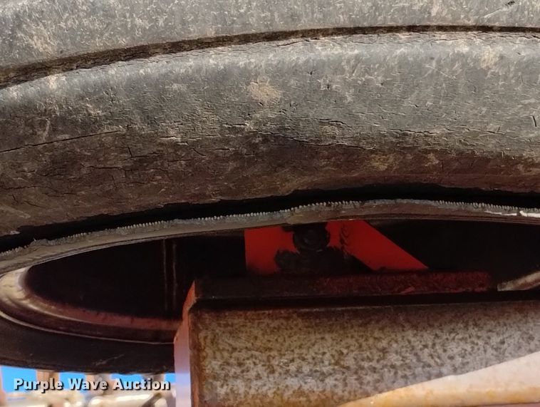 image for item DN6364 Sunflower 3691-45  sweep plow