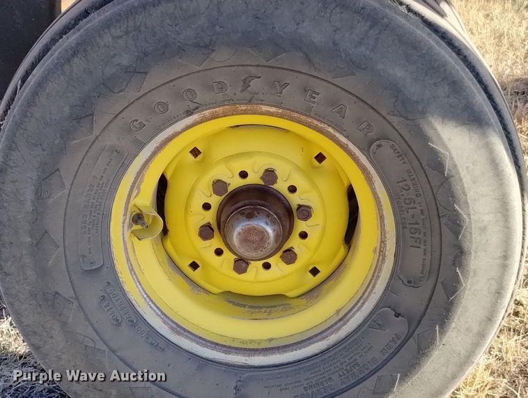 image for item DN6364 Sunflower 3691-45  sweep plow