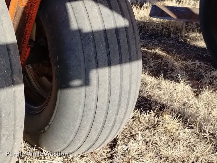 image for item DN6364 Sunflower 3691-45  sweep plow