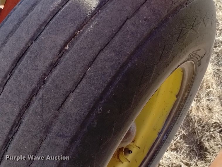 image for item DN6364 Sunflower 3691-45  sweep plow