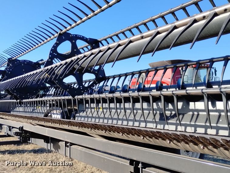 image for item DN6365 2015 MacDon FD75-D  flex draper head