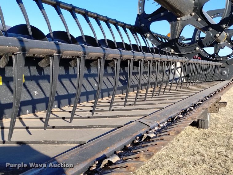 image for item DN6365 2015 MacDon FD75-D  flex draper head