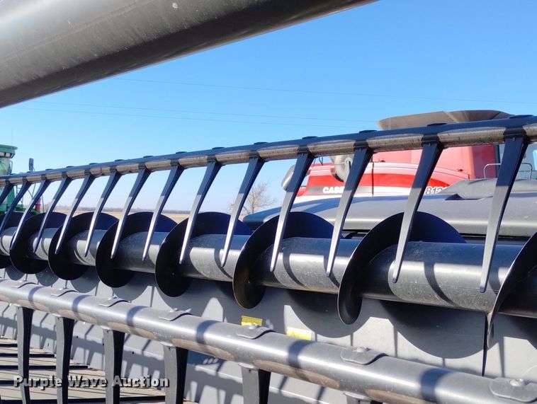 image for item DN6365 2015 MacDon FD75-D  flex draper head