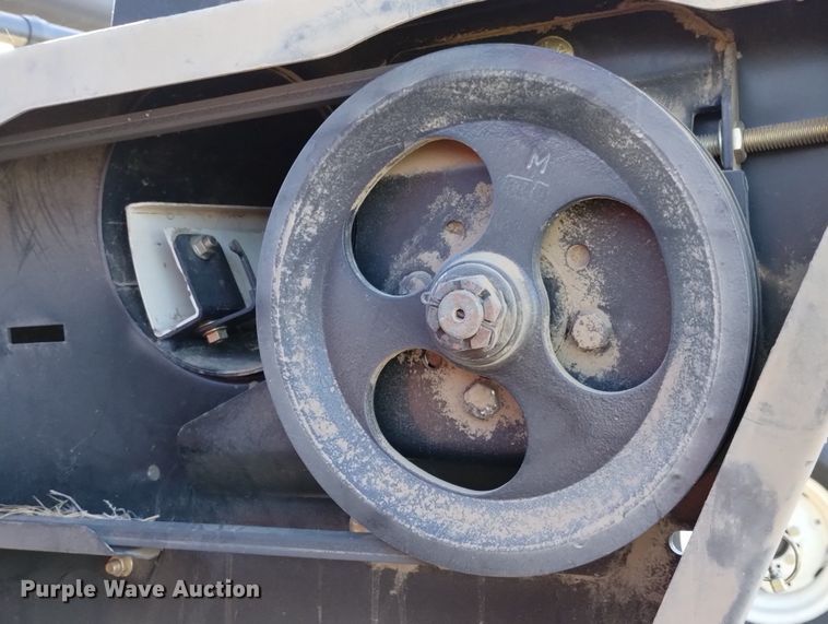 image for item DN6365 2015 MacDon FD75-D  flex draper head