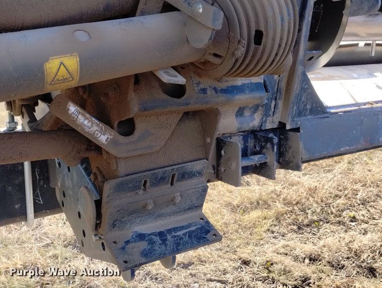 image for item DN6365 2015 MacDon FD75-D  flex draper head