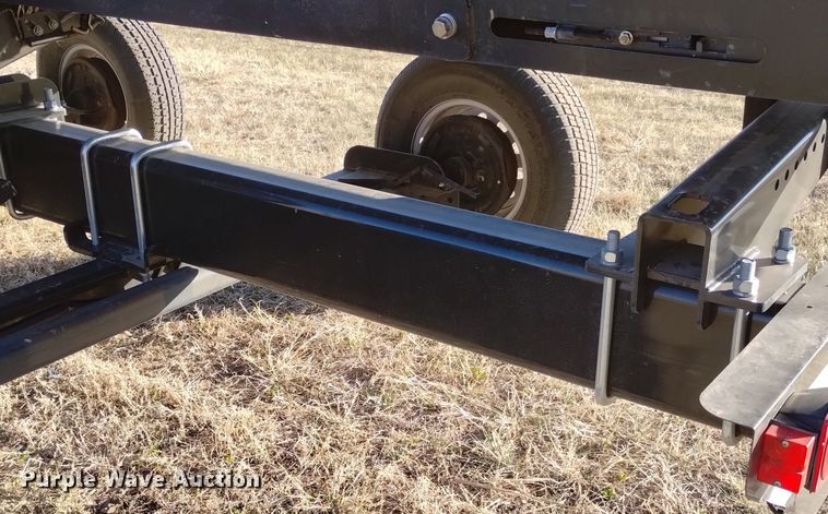 image for item DN6365 2015 MacDon FD75-D  flex draper head