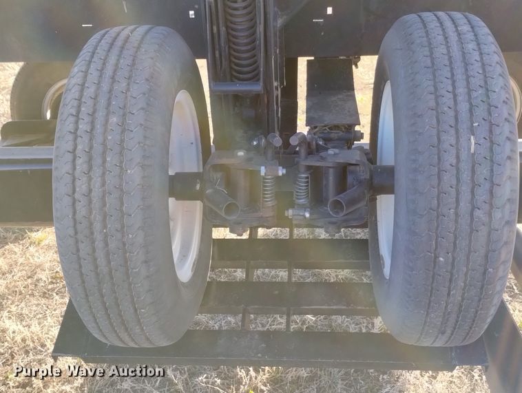 image for item DN6365 2015 MacDon FD75-D  flex draper head