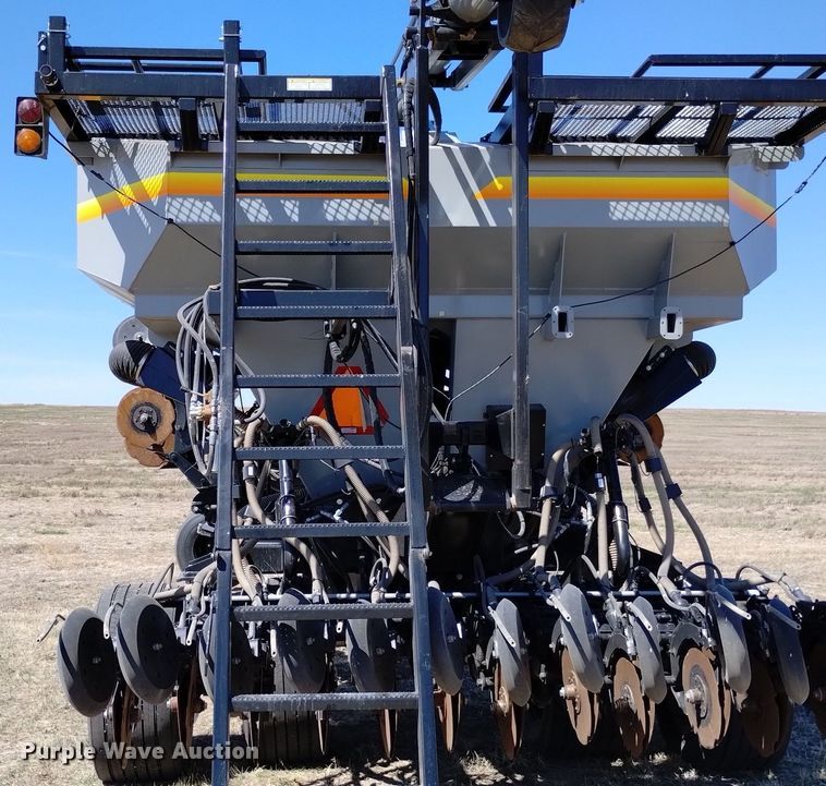 image for item DN6366 2014 CrustBuster 4560  air seeder