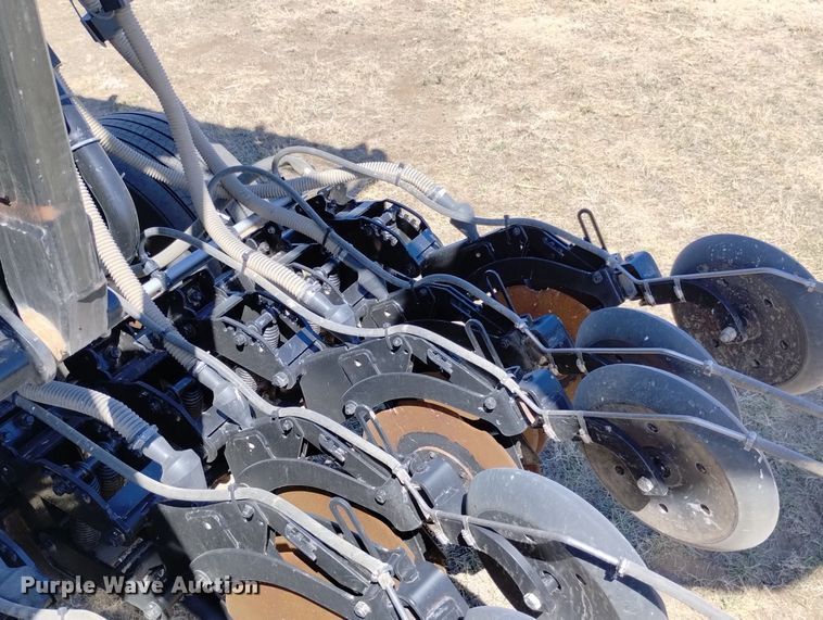 image for item DN6366 2014 CrustBuster 4560  air seeder