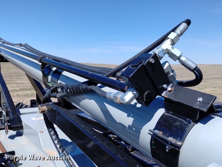 image for item DN6366 2014 CrustBuster 4560  air seeder