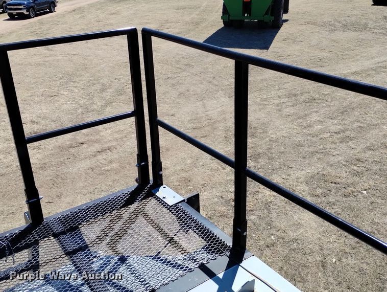 image for item DN6366 2014 CrustBuster 4560  air seeder