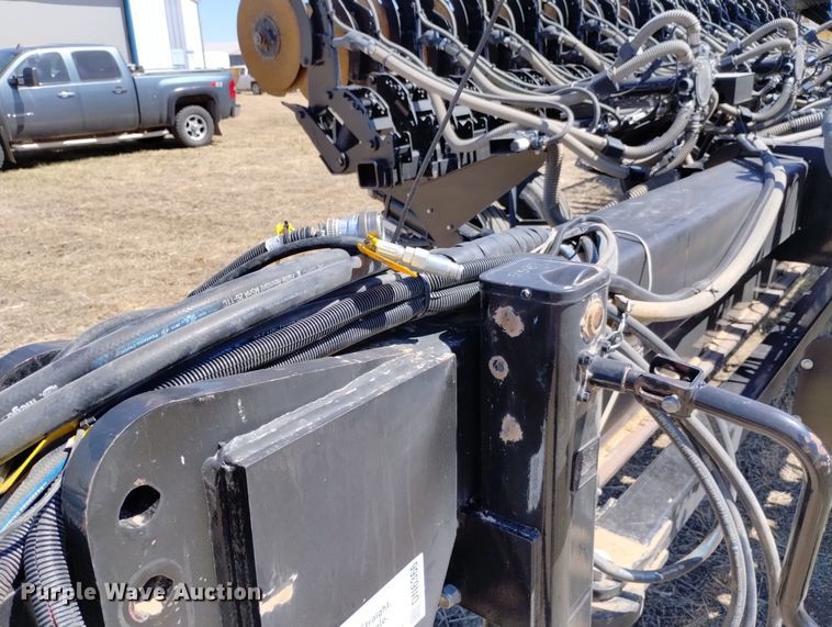 image for item DN6366 2014 CrustBuster 4560  air seeder